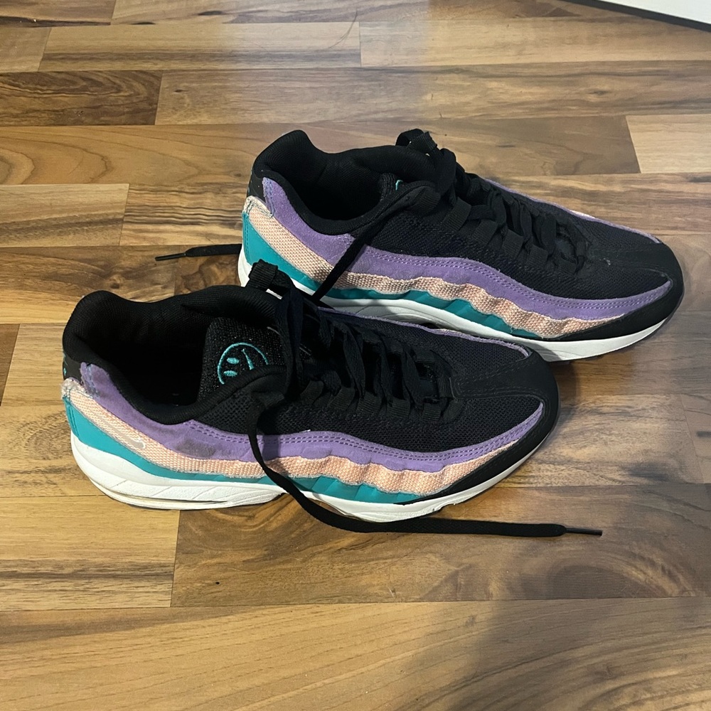 “Have a nike day” Kids shoes!!